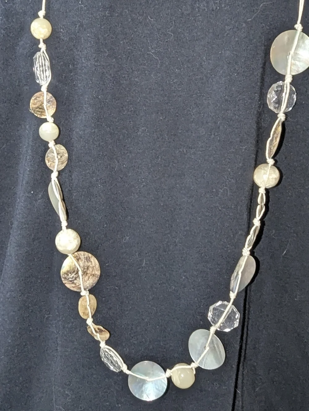 Vintage Avenue Mother of Pearl & Glass Knotted Boho Necklace + FREE GIFT - Picture 6 of 6